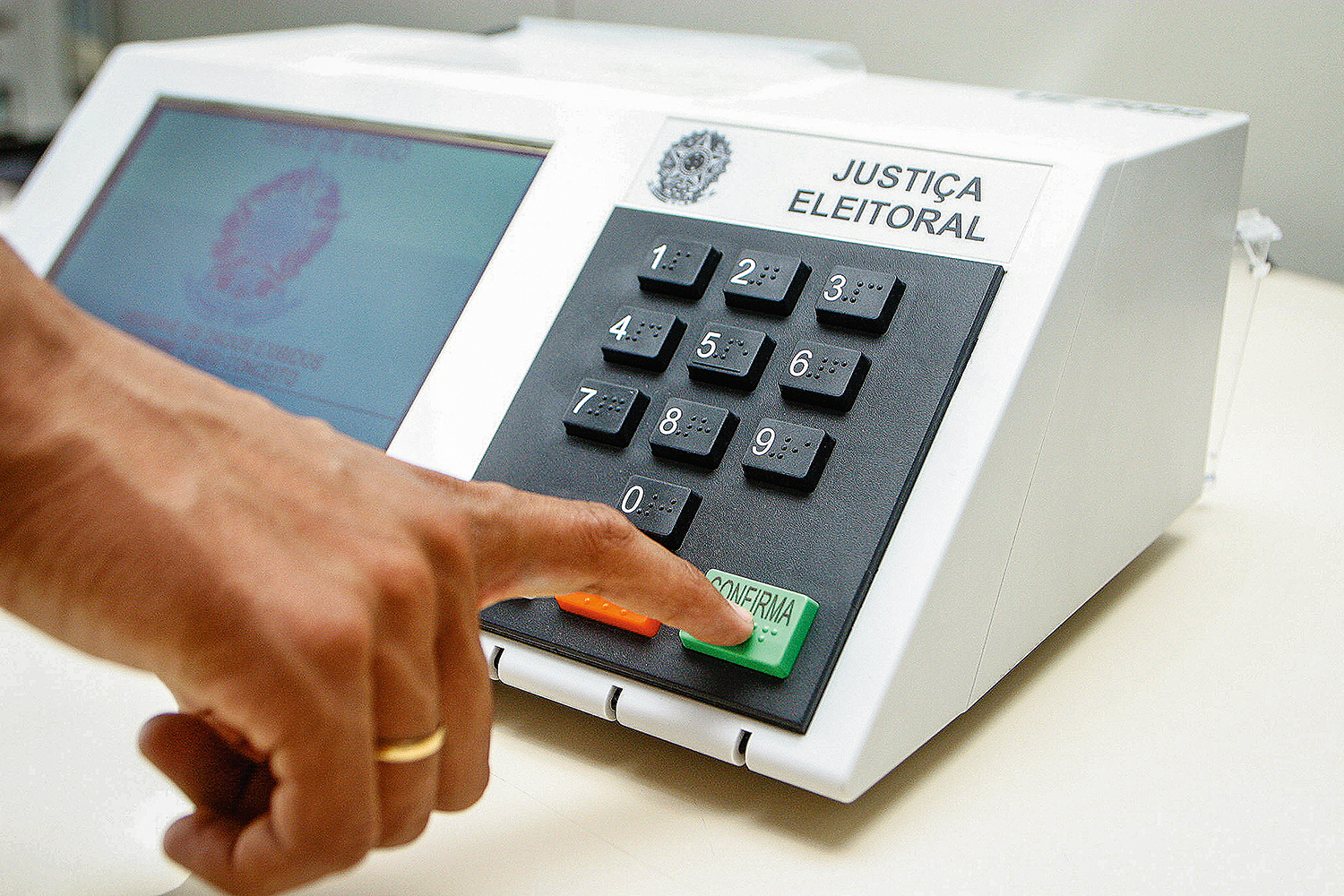 Faltam 5 dias: eleitores não podem ser presos a partir de hoje, exceto em flagrante delito