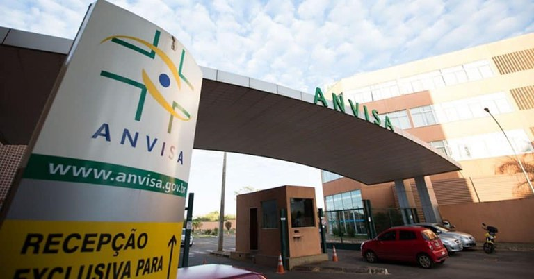 Anvisa determina suspensão de tônico capilar e apreensão de cosméticos