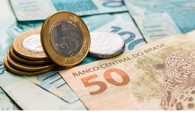 Arrecadação federal bate recorde de R$ 2,89 trilhões em 2025